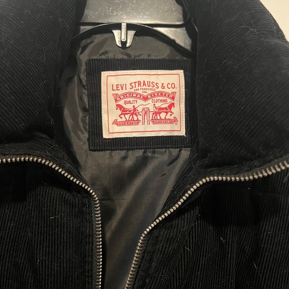 Women’s Levi’s coat - Picture 3 of 3